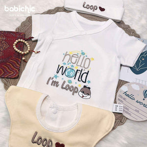 Bodysuit cá nhân hóa cho bé trai sơ sinh đầy tháng – Mẫu “Hello World – I’m Loop”, hình rắn nâu cute