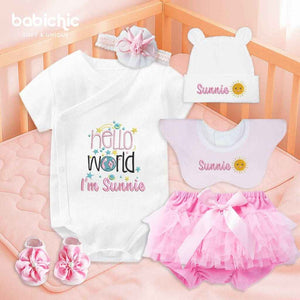 Set quà đầy tháng cá nhân hóa cho bé gái “I'm Sunnie” – thêu mặt trời & địa cầu dễ thương