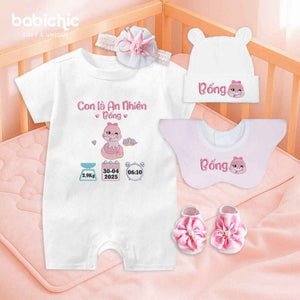 Set quà đầy tháng bé gái cá nhân hóa – Thêu tên An Nhiên & hình rắn hồng