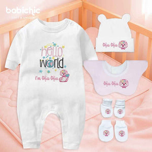 Bộ sơ sinh bé gái thêu tên Đậu Đậu – Set đầy tháng hình rắn hồng dễ thương