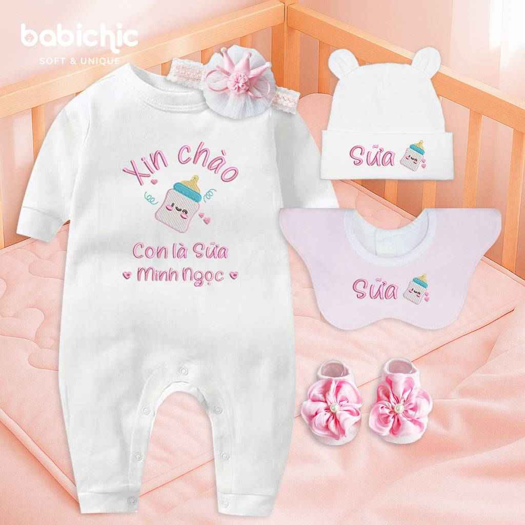 Bộ đồ đầy tháng bé gái thêu tên riêng – Mẫu “Con là Sữa - Minh Ngọc” họa tiết bình sữa dễ thương, tone hồng dịu dàng