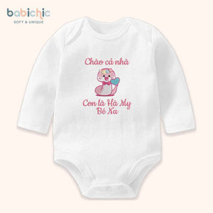Set quà đầy tháng bé gái cá nhân hóa thêu tên riêng – Mẫu “Con là Hà My – Bé Na”, hình rắn hồng cute