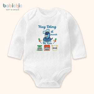 Set sơ sinh thêu tên “Huy Đăng – Ken” – Quà đầy tháng bé trai sinh năm rắn, phối xanh nước biển cá tính