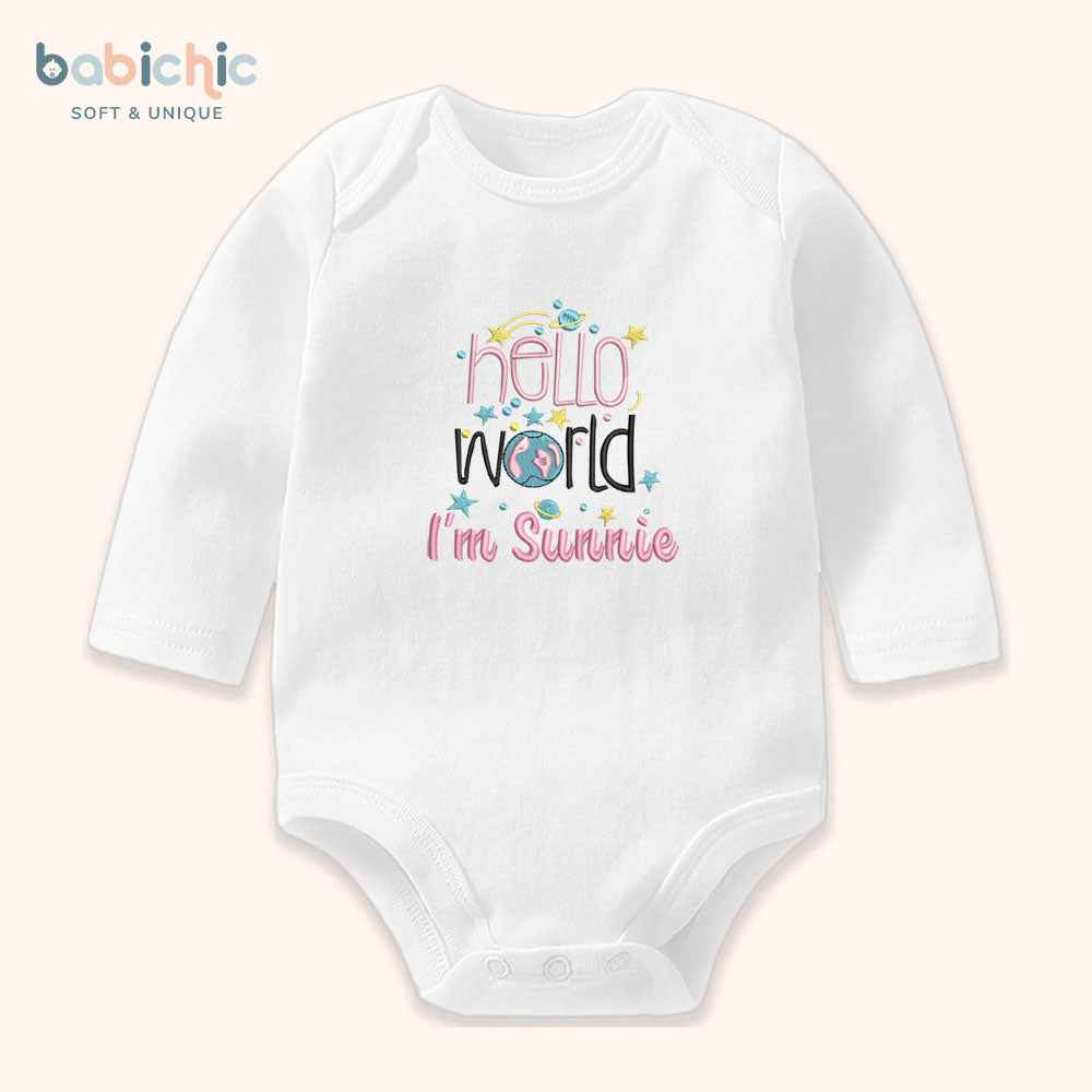Set quà đầy tháng cá nhân hóa cho bé gái “I'm Sunnie” – thêu mặt trời & địa cầu dễ thương