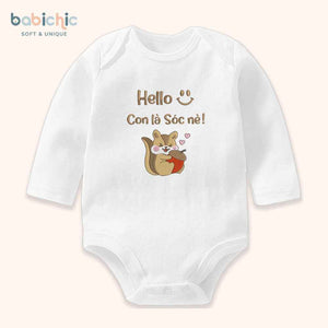 Set đồ sơ sinh thêu tên “Sóc” – Hình sóc dễ thương, tone nâu nhạt – Quà đầy tháng bé trai cá nhân hóa