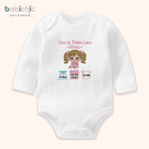 Set đầy tháng bé gái thêu tên Ruby & hình bé Thiên Lam – Quà sơ sinh cá nhân hóa dễ thương