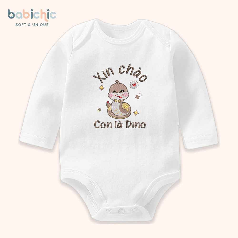 Set đồ sơ sinh cá nhân hóa cho bé trai – Bodysuit thêu tên “Con là Dino”, hình rắn dễ thương