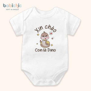 Set đồ sơ sinh cá nhân hóa cho bé trai – Bodysuit thêu tên “Con là Dino”, hình rắn dễ thương