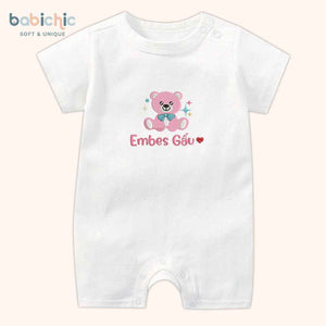 Set quà đầy tháng bé gái cá nhân hóa hình gấu – Mẫu “Embes Gấu”, thêu gấu bông hồng siêu cưng