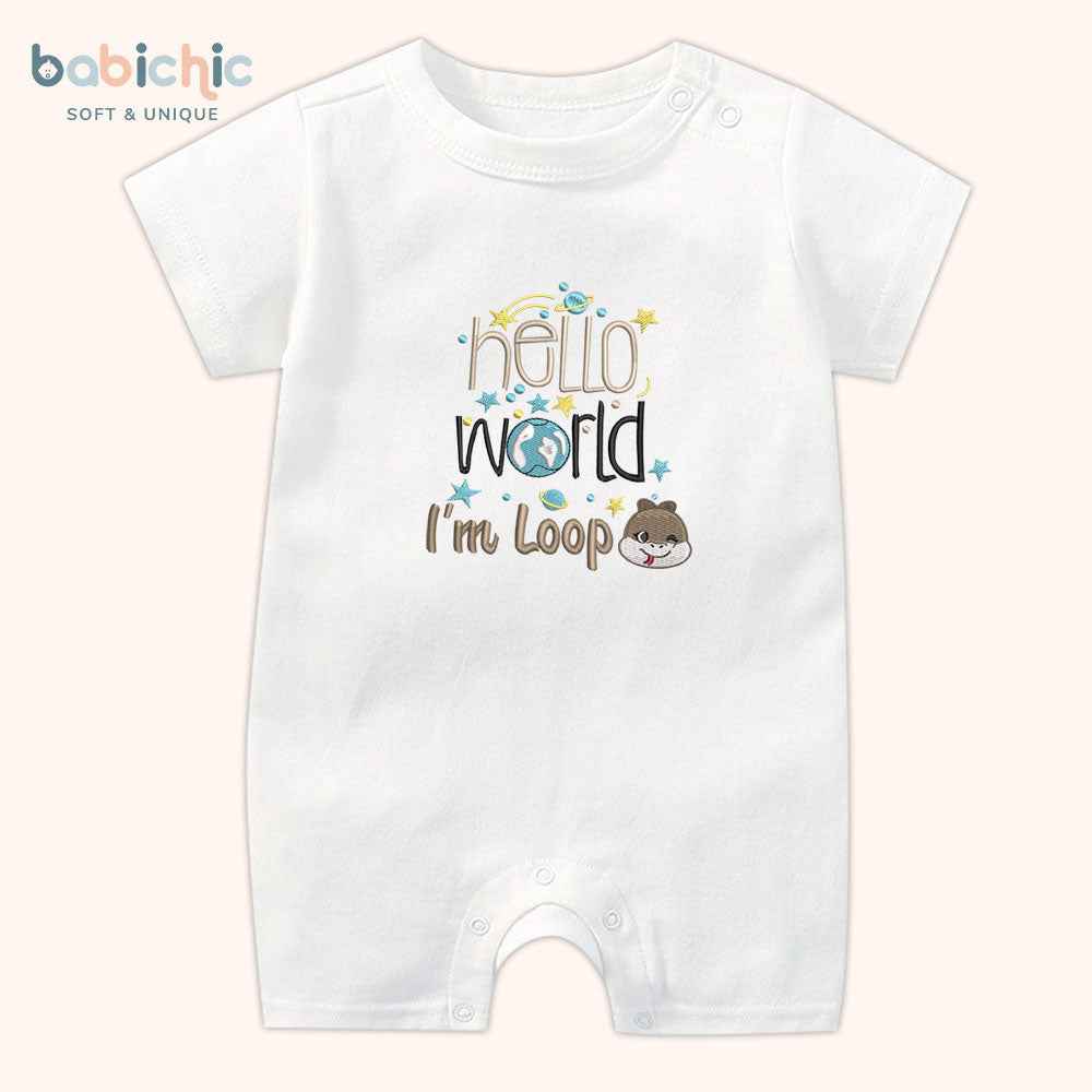 Bodysuit cá nhân hóa cho bé trai sơ sinh đầy tháng – Mẫu “Hello World – I’m Loop”, hình rắn nâu cute