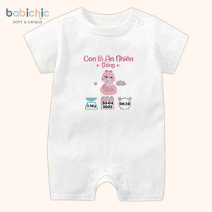 Set quà đầy tháng bé gái cá nhân hóa – Thêu tên An Nhiên & hình rắn hồng