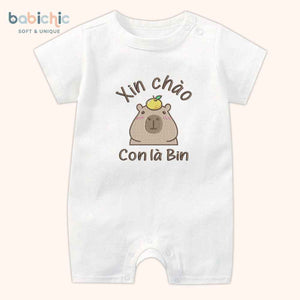 Bodysuit cá nhân hóa bé trai mặc đầy tháng – Thêu tên “Con là Bin”, hình Capybara dễ thương