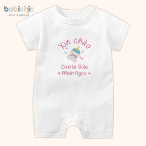Bộ đồ đầy tháng bé gái thêu tên riêng – Mẫu “Con là Sữa - Minh Ngọc” họa tiết bình sữa dễ thương, tone hồng dịu dàng