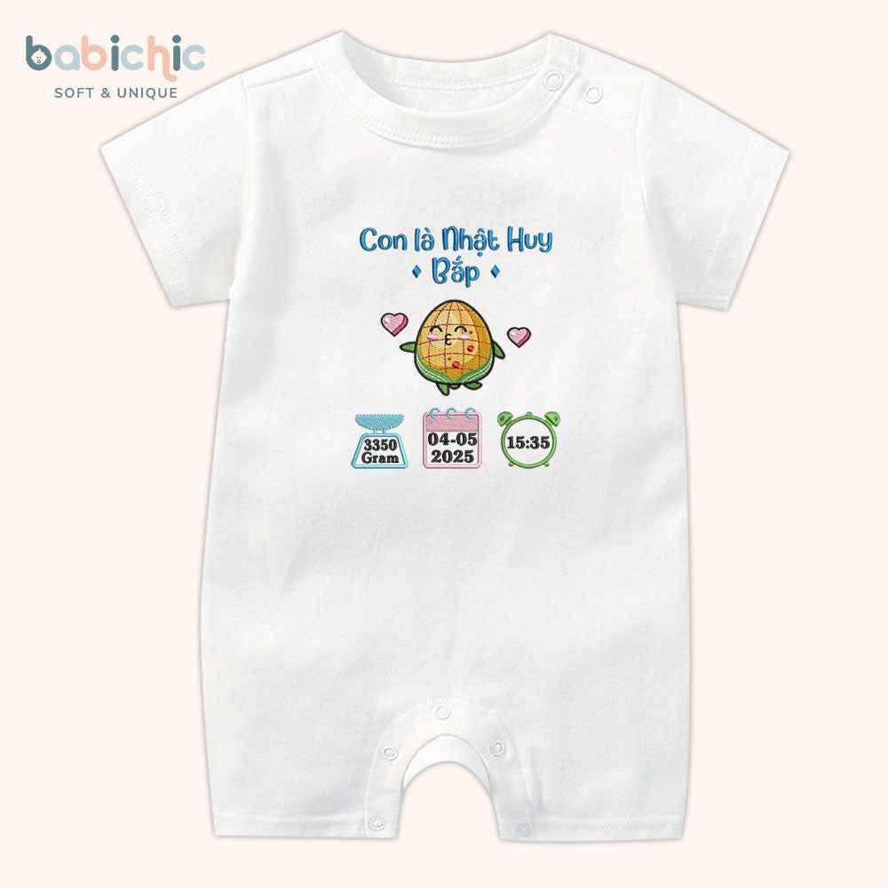 Set đồ lễ đầy tháng cho bé trai – Thêu tên “Con là Nhật Huy – Bắp”, hình bắp ngô dễ thương