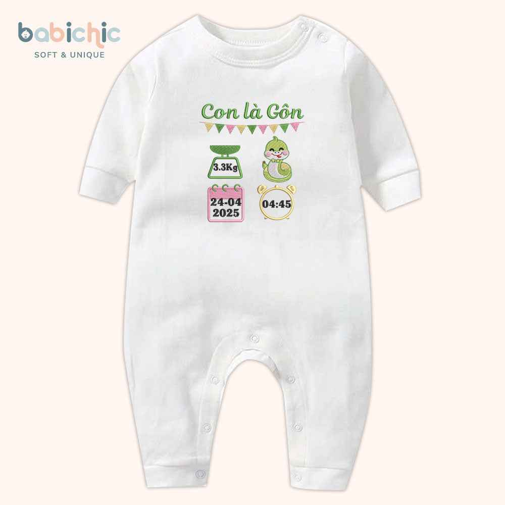 Set quà đầy tháng sơ sinh thêu tên bé trai theo yêu cầu – Bodysuit “Con là Gôn”, hình rắn xanh lá + thông số sinh
