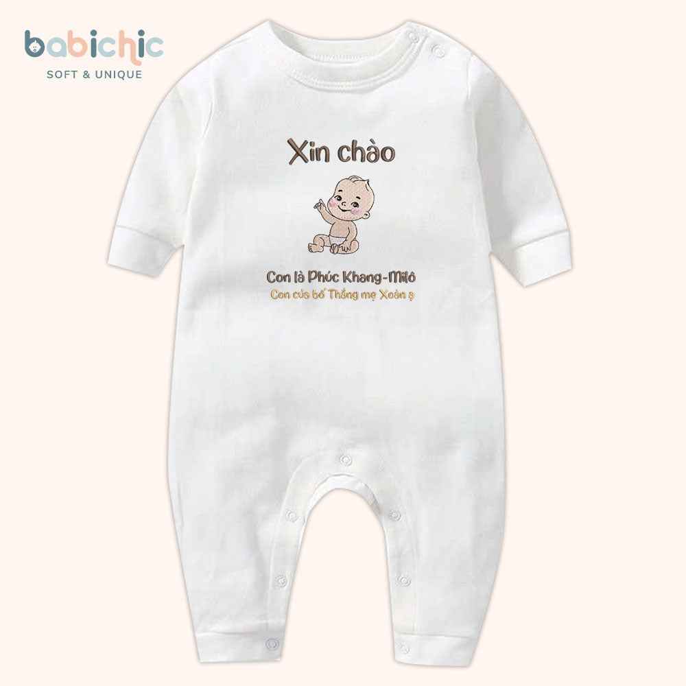Set quà thêu tên cho bé trai - Phúc Khang - Milo - Cotton Organic, Hình Em Bé & Tên Bố Mẹ, Tone Nâu Đen, Quà Đầy Tháng Cá Nhân Hóa