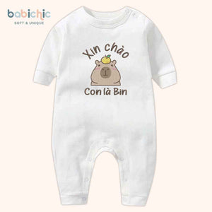 Bodysuit cá nhân hóa bé trai mặc đầy tháng – Thêu tên “Con là Bin”, hình Capybara dễ thương