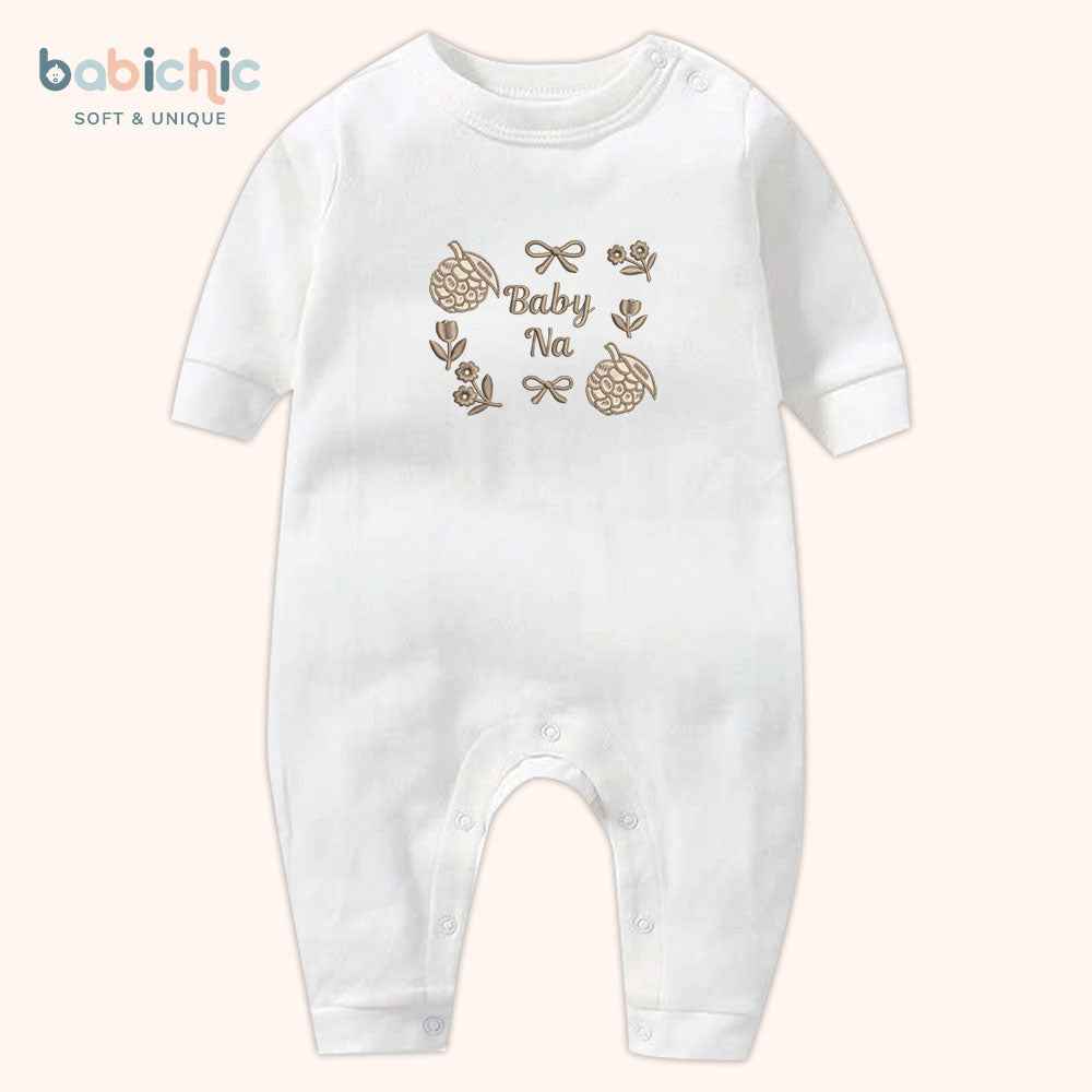 Set đồ đầy tháng bé gái Baby Na – Body thêu trái na & tên bé tone nâu vintage