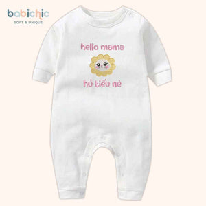 Set đầy tháng bé gái – Body thêu “Hello mama – Hủ Tiếu nè” tone hồng vàng dễ thương, cá nhân hoá tên bé