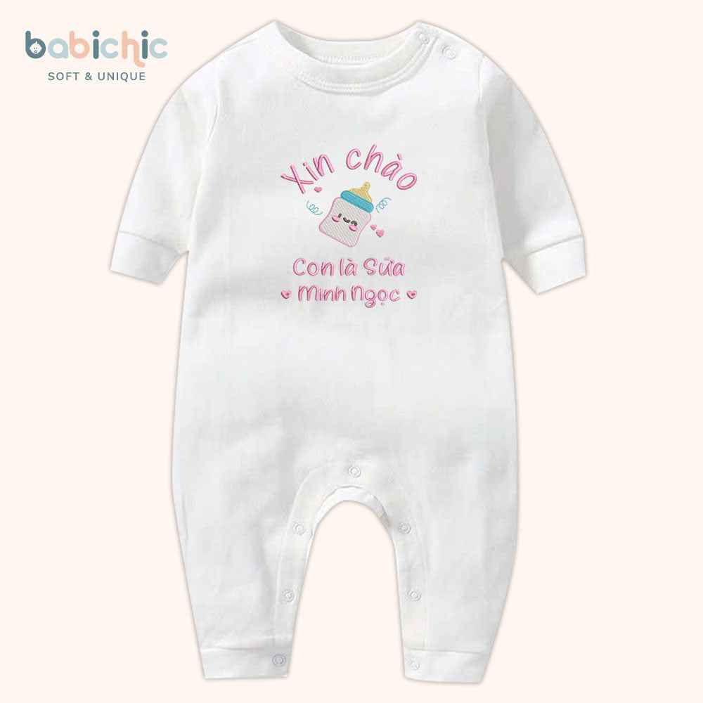 Bộ đồ đầy tháng bé gái thêu tên riêng – Mẫu “Con là Sữa - Minh Ngọc” họa tiết bình sữa dễ thương, tone hồng dịu dàng