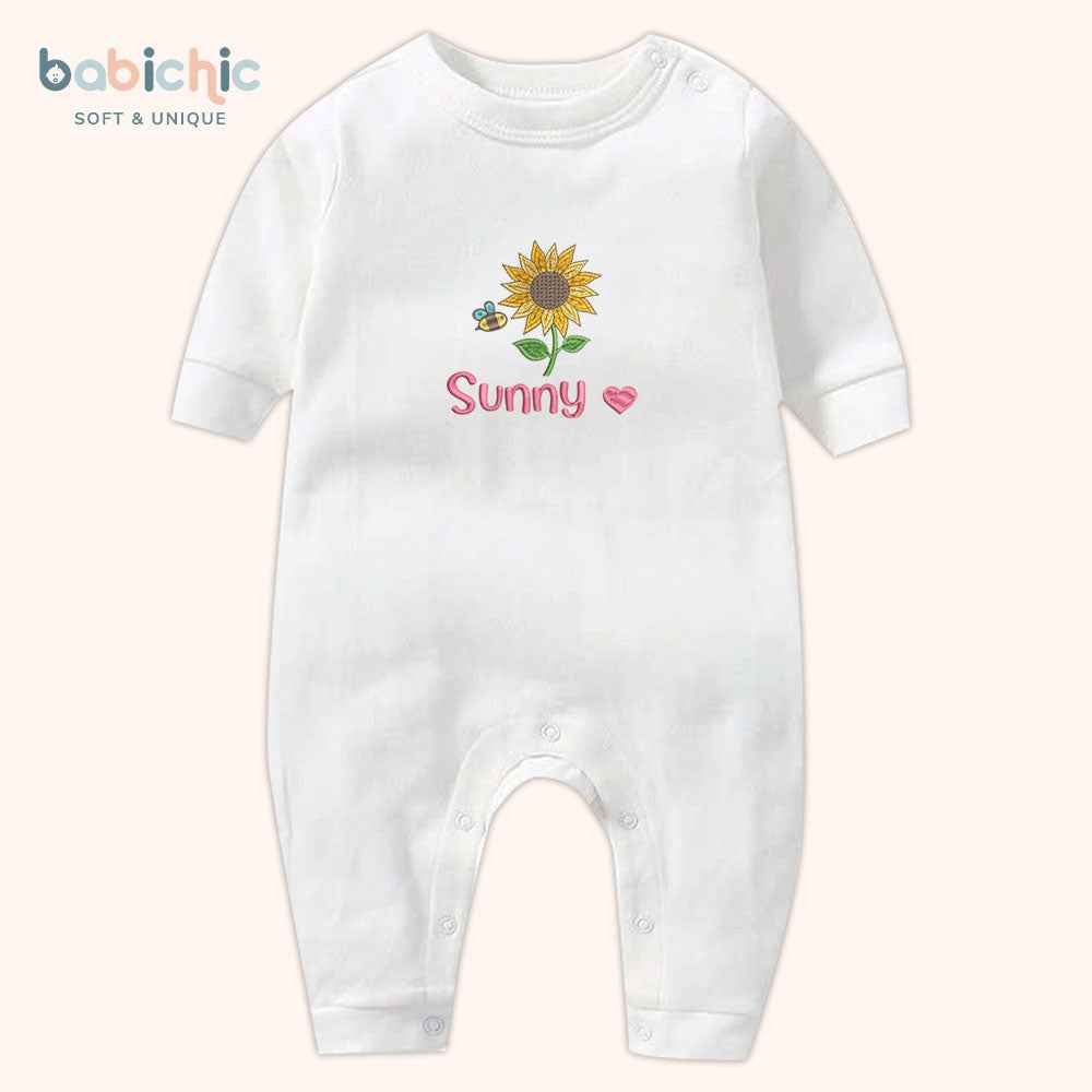 Set đồ đầy tháng bé gái thêu tên cá nhân hóa dễ thương – Bodysuit “Sunny” hoa hướng dương
