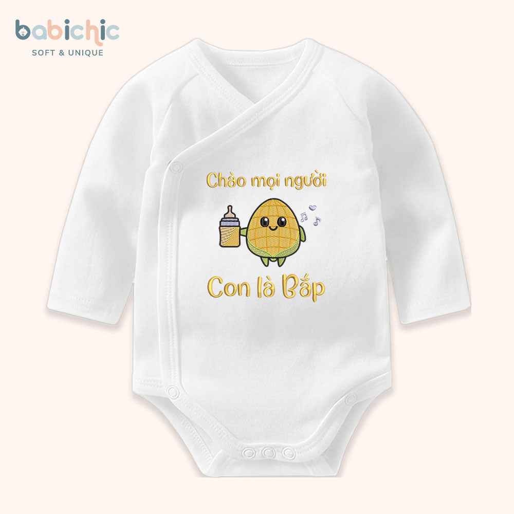 Set quà đầy tháng sơ sinh cho bé trai – Bodysuit thêu tên “Con là Bắp”, hình bé bắp dễ thương