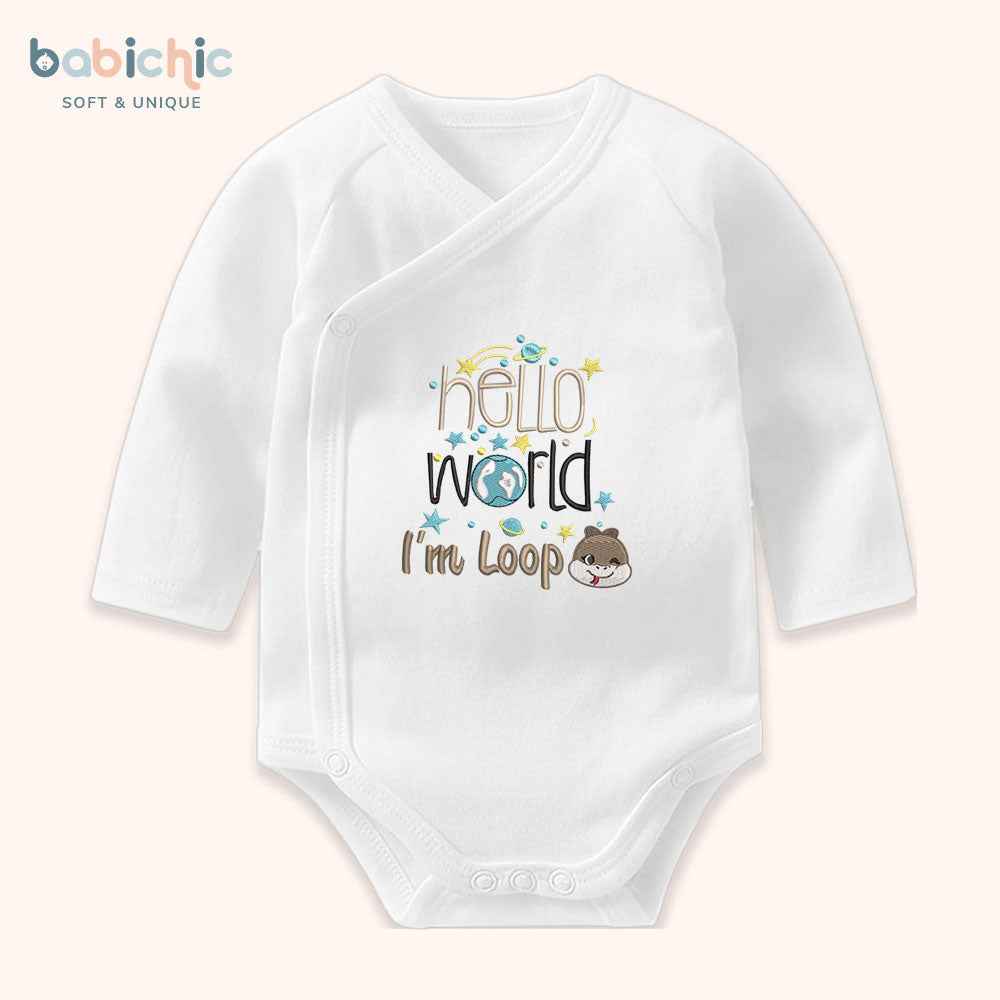 Bodysuit cá nhân hóa cho bé trai sơ sinh đầy tháng – Mẫu “Hello World – I’m Loop”, hình rắn nâu cute