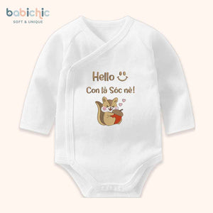 Set đồ sơ sinh thêu tên “Sóc” – Hình sóc dễ thương, tone nâu nhạt – Quà đầy tháng bé trai cá nhân hóa
