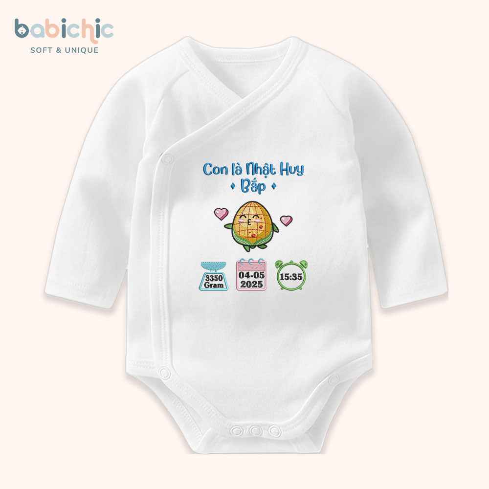 Set đồ lễ đầy tháng cho bé trai – Thêu tên “Con là Nhật Huy – Bắp”, hình bắp ngô dễ thương