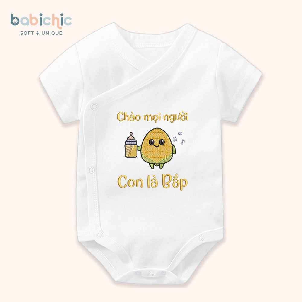 Set quà đầy tháng sơ sinh cho bé trai – Bodysuit thêu tên “Con là Bắp”, hình bé bắp dễ thương
