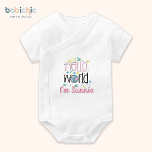 Set quà đầy tháng cá nhân hóa cho bé gái “I'm Sunnie” – thêu mặt trời & địa cầu dễ thương