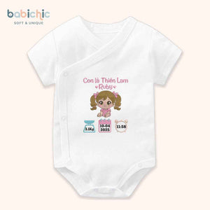 Set đầy tháng bé gái thêu tên Ruby & hình bé Thiên Lam – Quà sơ sinh cá nhân hóa dễ thương