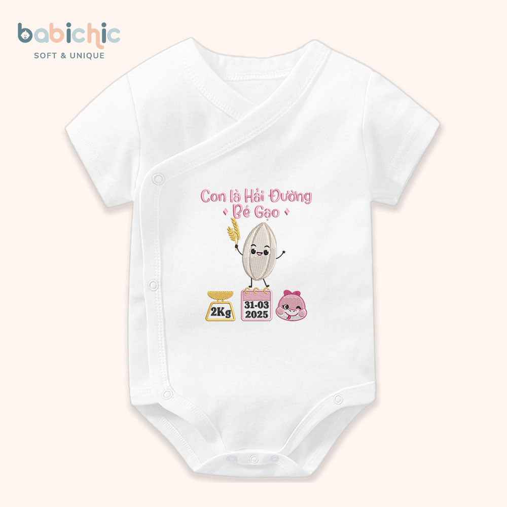 Set đồ đầy tháng cho bé gái thêu tên riêng – Mẫu “Hải Đường + Bé Gạo” họa tiết hạt gạo dễ thương, thông số sinh