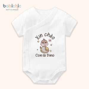 Set đồ sơ sinh cá nhân hóa cho bé trai – Bodysuit thêu tên “Con là Dino”, hình rắn dễ thương